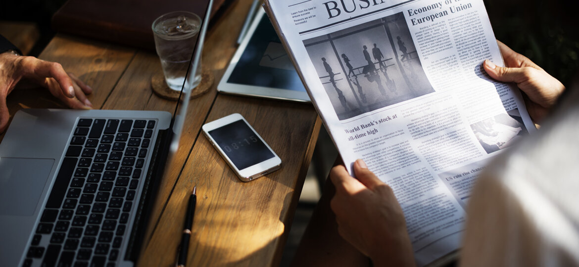 People hangout together at coffee shop