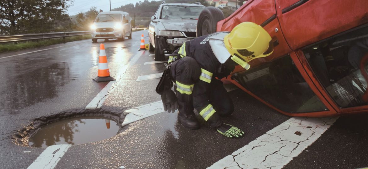 Pothole-Car-Accident